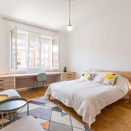 The Palm Springs Apartment Budapest Exteriör bild