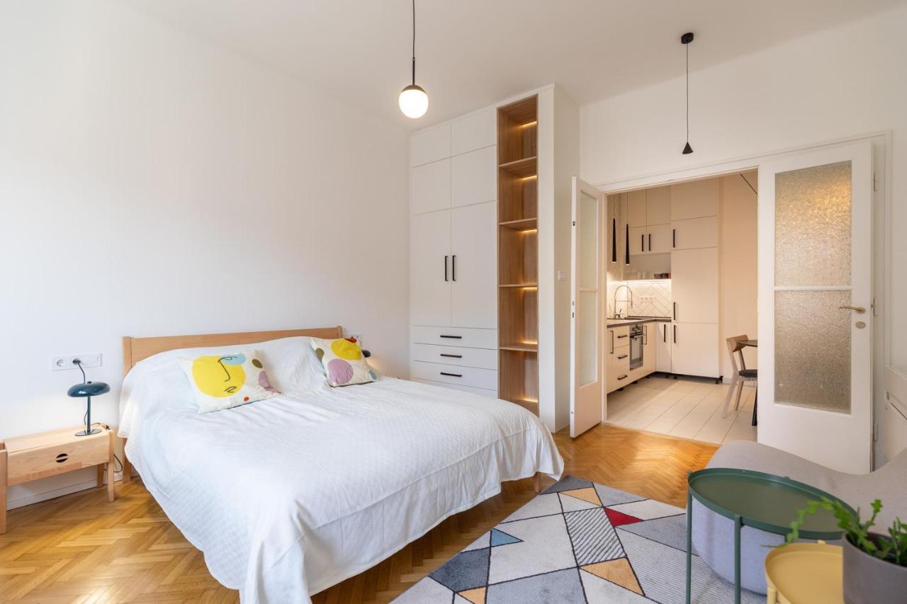 The Palm Springs Apartment Budapest Exteriör bild